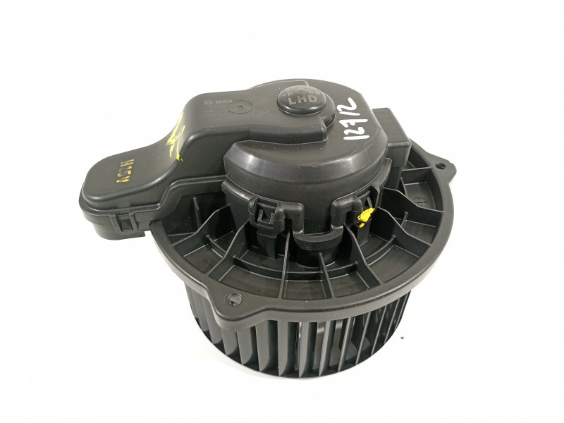 Recambio de ventilador calefaccion para kia stonic (ybcuv) platinum edition referencia OEM IAM 97113H8000 F00S3B2570 