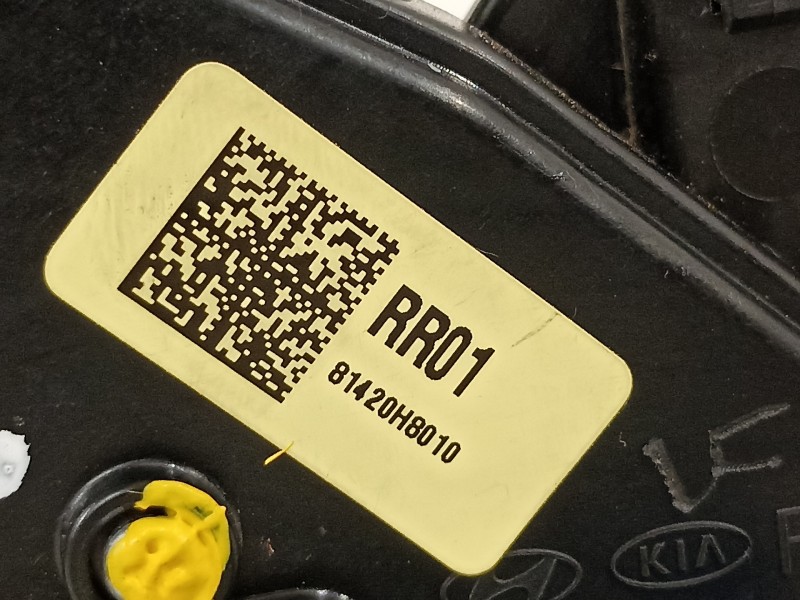 Recambio de cerradura puerta trasera derecha para kia stonic (ybcuv) platinum edition referencia OEM IAM 81420H8010  