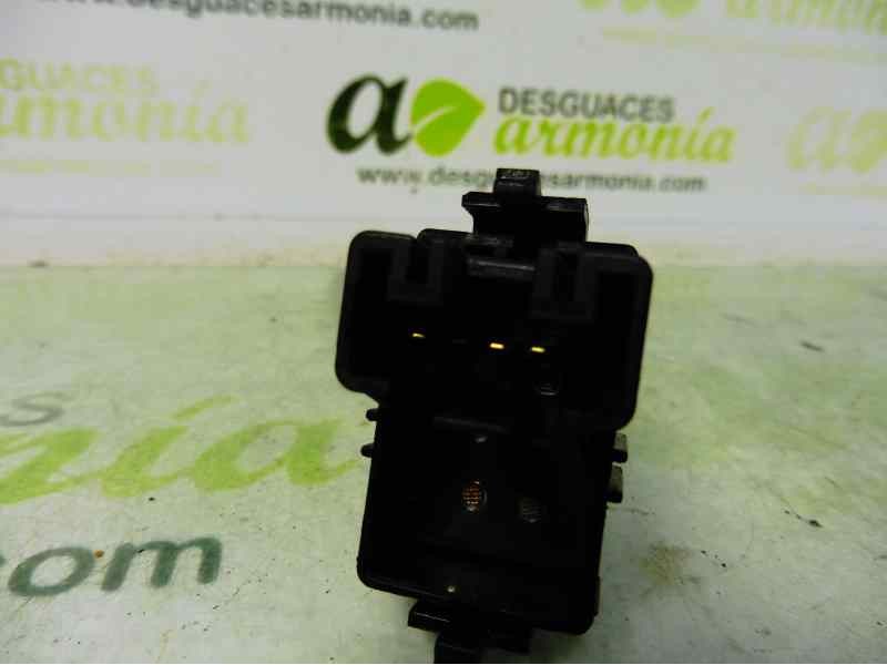 Recambio de mando elevalunas trasero izquierdo para toyota hilux (kun) cabina doble vxl 4x4 referencia OEM IAM   