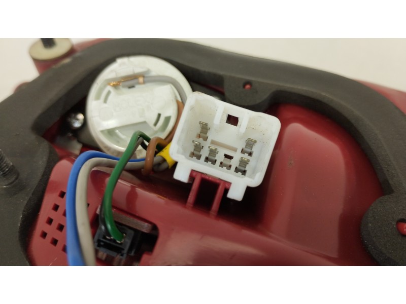 Recambio de piloto trasero derecho para kia cee´d concept referencia OEM IAM 92404A2200  