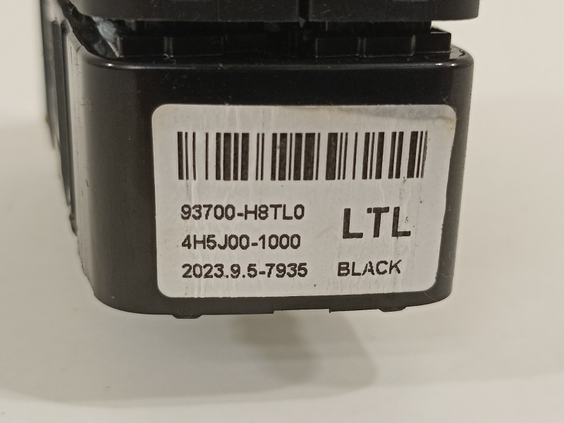 Recambio de mando multifuncion para kia stonic (ybcuv) platinum edition referencia OEM IAM 93700H8TL0  