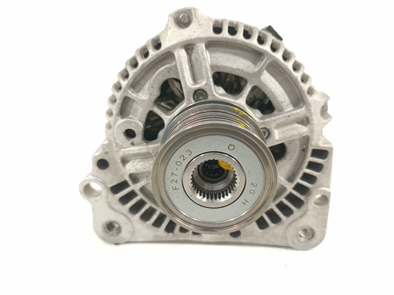 Recambio de alternador para seat ibiza (6k1) sport referencia OEM IAM 8041297  