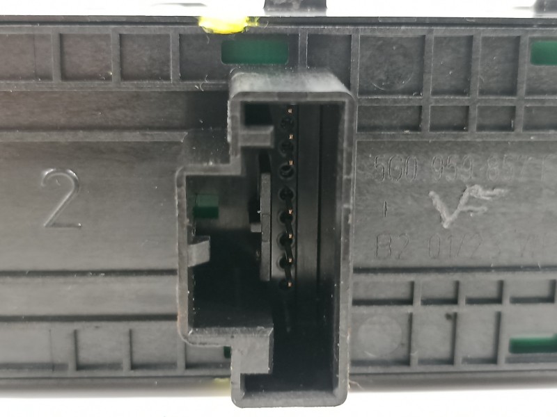 Recambio de mando elevalunas delantero izquierdo para seat arona xperience referencia OEM IAM 5G0959857F  