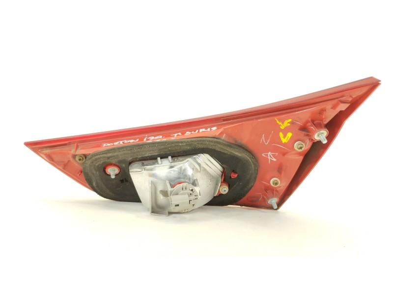 Recambio de piloto trasero izquierdo para toyota auris hybrid active referencia OEM IAM 8159102490  