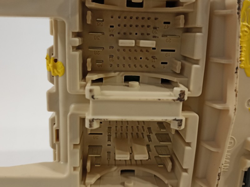 Recambio de caja reles / fusibles para kia stonic (ybcuv) platinum edition referencia OEM IAM 91955H8570  