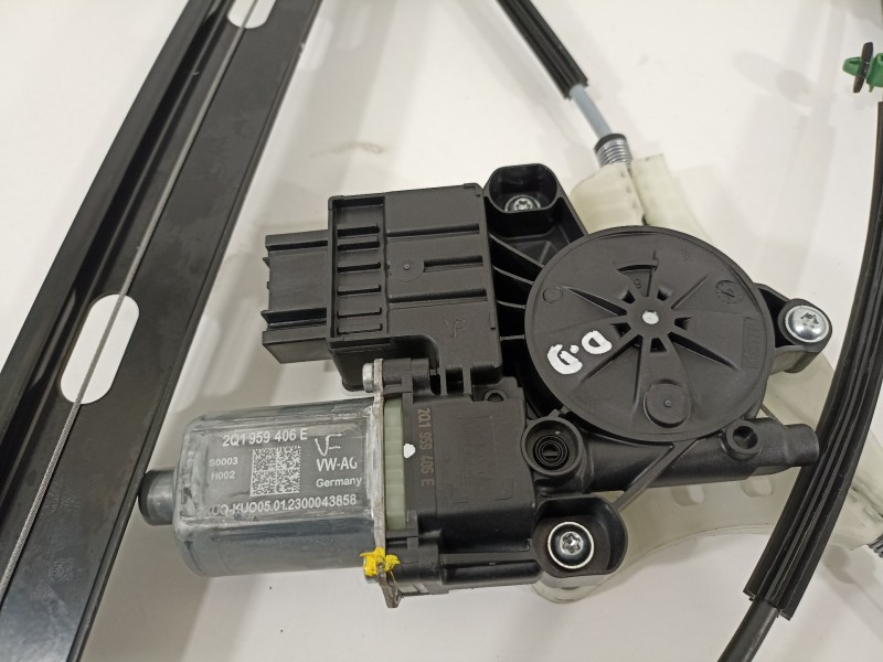 Recambio de elevalunas delantero derecho para seat arona xperience referencia OEM IAM 6F9837462D 2Q1959406E 0130822064