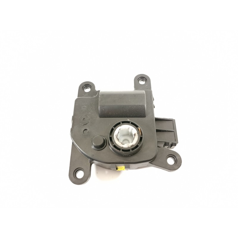 Recambio de motor apertura trampillas climatizador para kia stonic (ybcuv) platinum edition referencia OEM IAM H400730881 3H22 