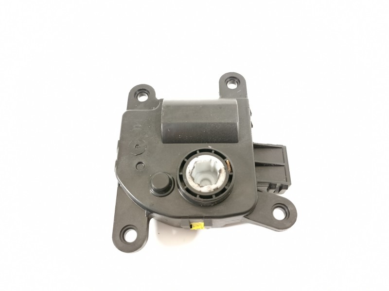 Recambio de motor apertura trampillas climatizador para kia stonic (ybcuv) platinum edition referencia OEM IAM H400730881 3H22 