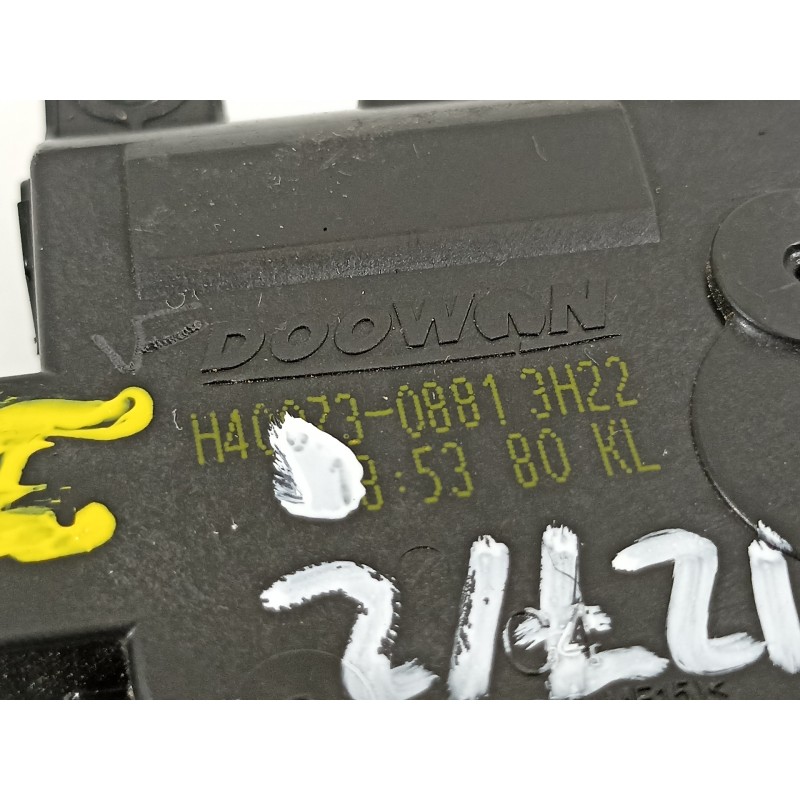 Recambio de motor apertura trampillas climatizador para kia stonic (ybcuv) platinum edition referencia OEM IAM H400730881 3H22 