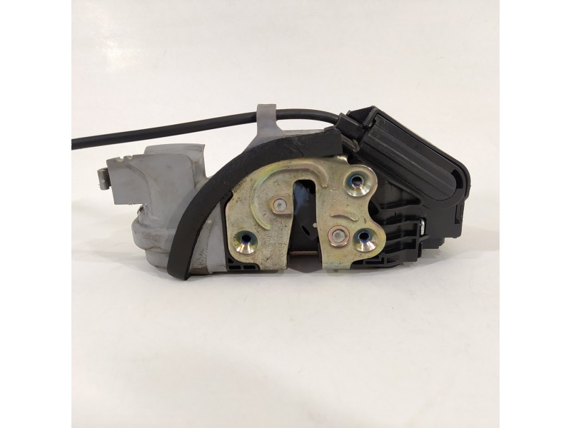 Recambio de cerradura puerta delantera derecha para hyundai ioniq elektro referencia OEM IAM 81320G2010  