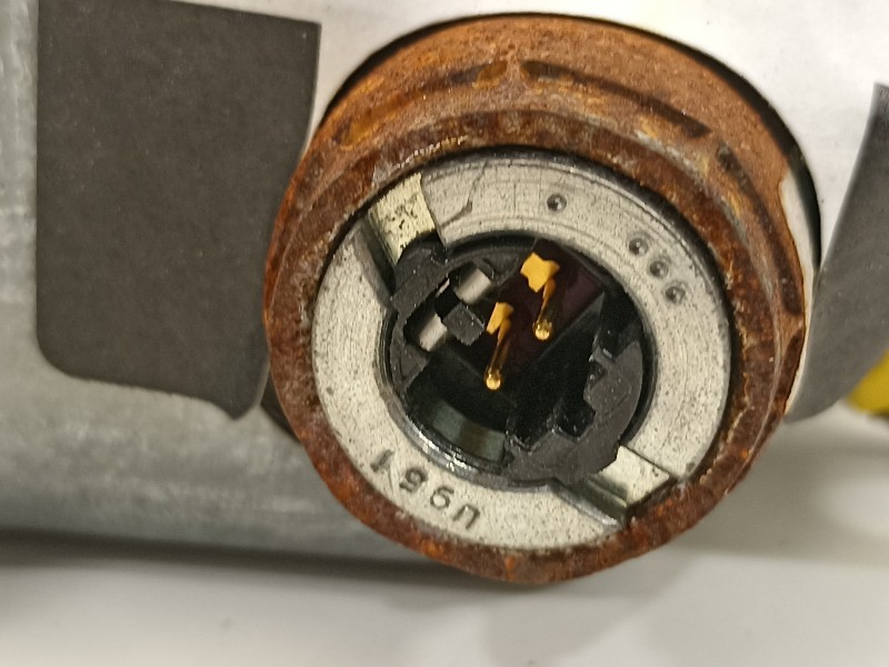 Recambio de airbag lateral delantero derecho para bmw serie 5 berlina (e60) 530d referencia OEM IAM 6963022  