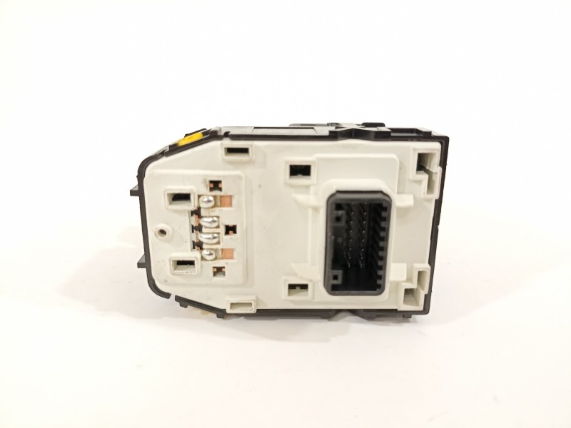 Recambio de mando retrovisor para kia stonic (ybcuv) platinum edition referencia OEM IAM 93530H8000  