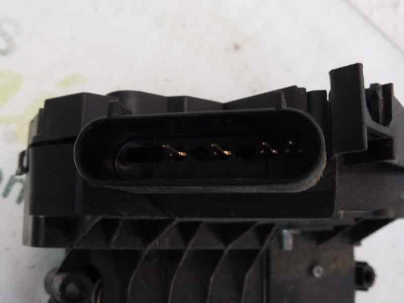 Recambio de cerradura puerta trasera izquierda para ford fiesta (cb1) trend referencia OEM IAM 8A6AA26413AF  