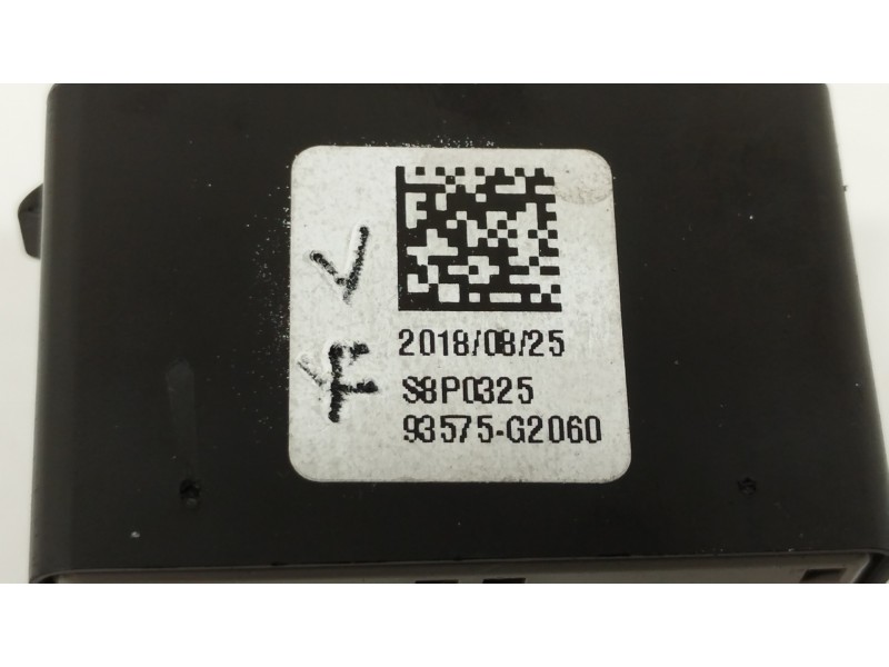 Recambio de mando elevalunas delantero derecho para hyundai ioniq elektro referencia OEM IAM 93575G2060 299163501 299163495