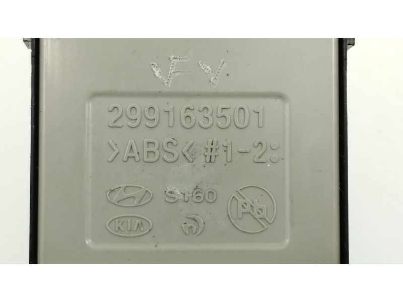 Recambio de mando elevalunas delantero derecho para hyundai ioniq elektro referencia OEM IAM 93575G2060 299163501 299163495