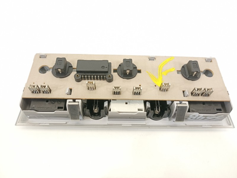 Recambio de luz interior para bmw serie 5 berlina (e60) 530d referencia OEM IAM 63316962058  