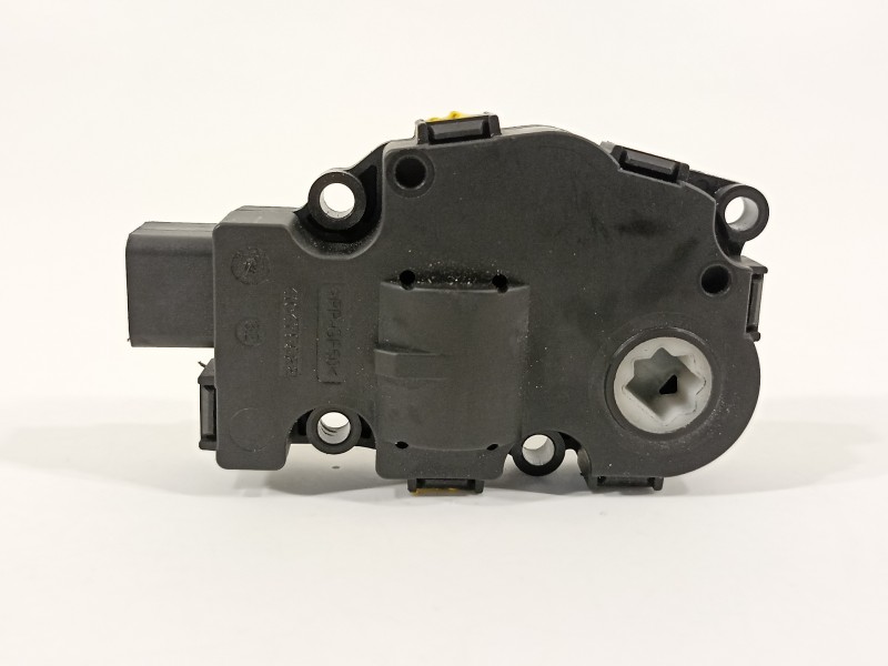 Recambio de motor apertura trampillas climatizador para bmw x5 (e70) xdrive30d referencia OEM IAM 270220133A  