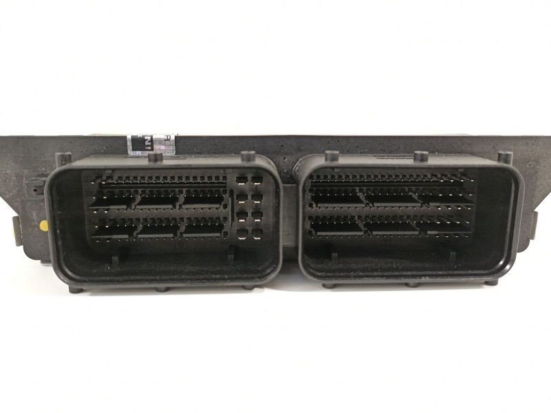 Recambio de centralita motor uce para kia stonic (ybcuv) platinum edition referencia OEM IAM 3910607338  