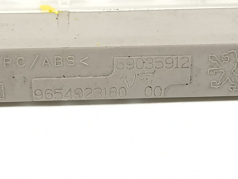 Recambio de luz central de freno para peugeot 508 business line referencia OEM IAM 9654923180  