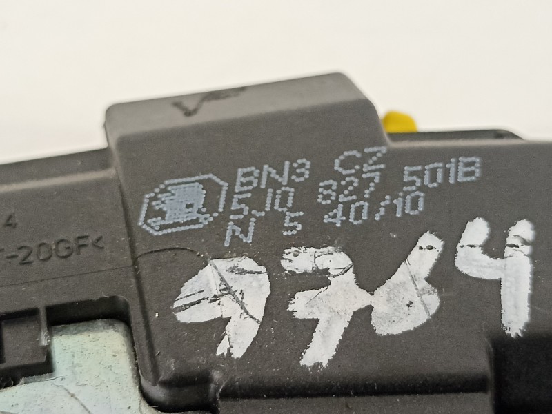 Recambio de cerradura maletero / porton para skoda fabia (5j2 ) 1.2 tsi referencia OEM IAM 5J0827501B  