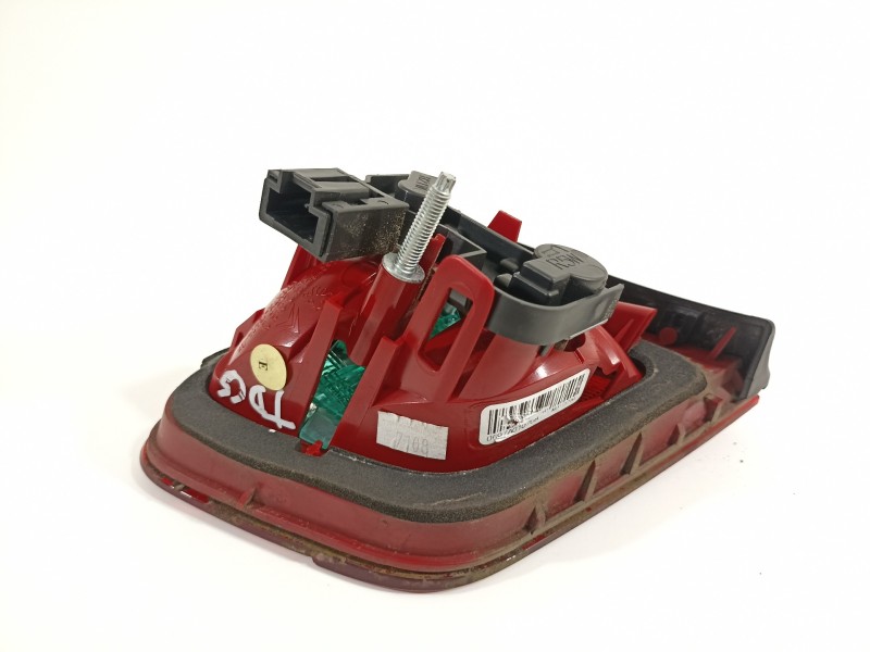 Recambio de piloto trasero derecho en porton para citroën c5 berlina premier referencia OEM IAM 9687582980  