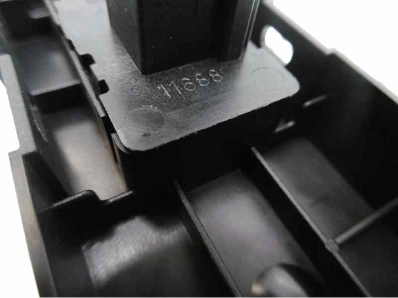 Recambio de mando elevalunas delantero derecho para citroën c5 berlina exclusive referencia OEM IAM 96661102XT 53269815 