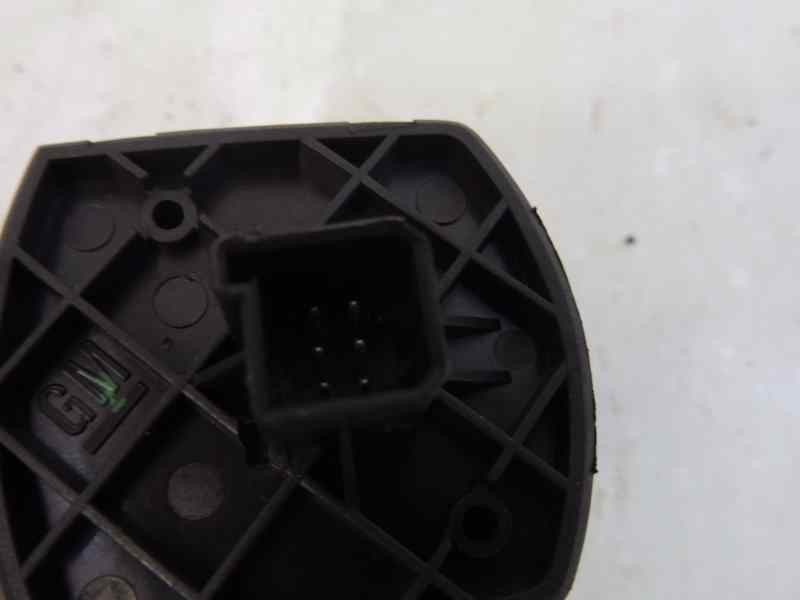 Recambio de mando elevalunas delantero derecho para opel corsa d selective referencia OEM IAM 13189333  