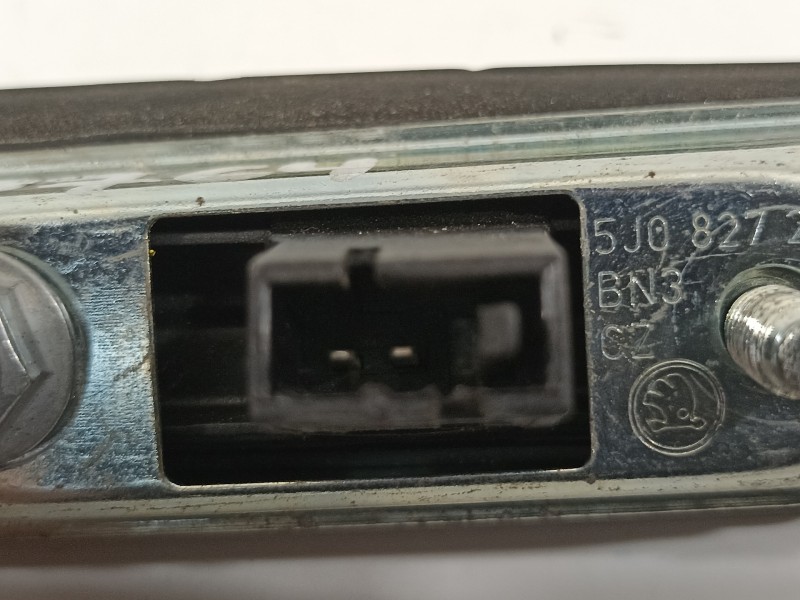 Recambio de maneta exterior porton para skoda fabia (5j2 ) 1.2 tsi referencia OEM IAM 5J0827895  