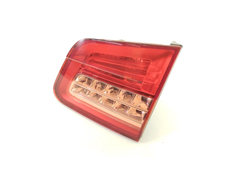 Recambio de piloto trasero derecho en porton para citroën c5 berlina premier referencia OEM IAM 9687582980 VP8X7X13404BX 