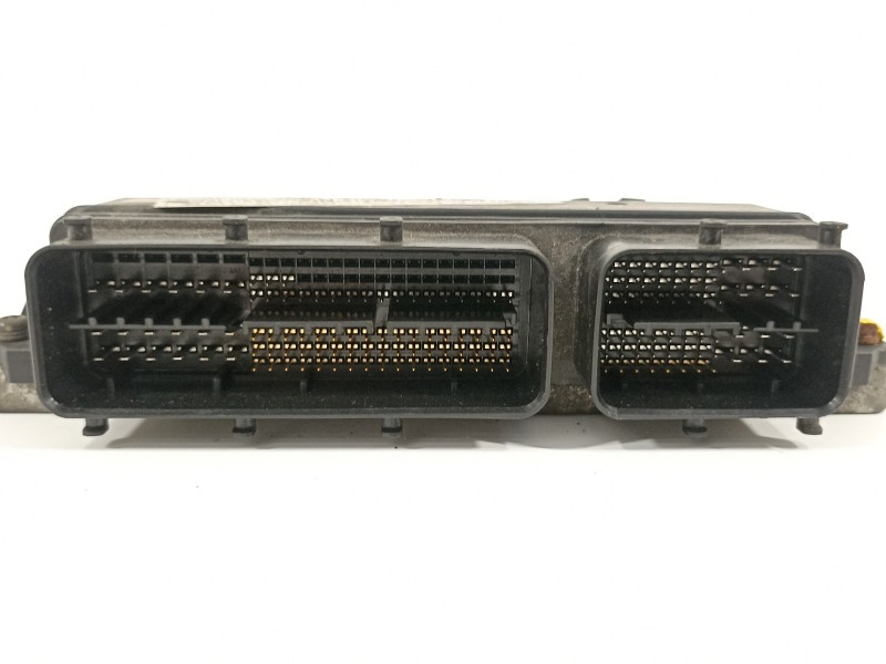 Recambio de centralita motor uce para lexus is200 (ds2/is2) 220d referencia OEM IAM 8966153741  