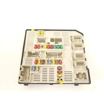 CAJA RELES / FUSIBLES 284B60008R 