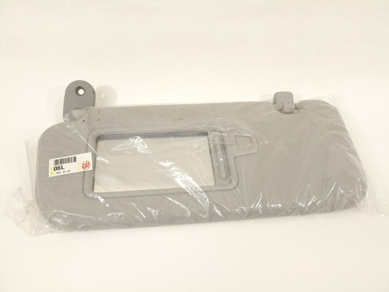 Recambio de parasol izquierdo para kia stonic (ybcuv) platinum edition referencia OEM IAM 85210H8060BF3  