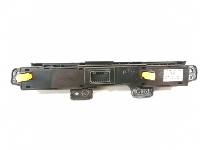 Recambio de warning para kia stonic (ybcuv) platinum edition referencia OEM IAM 93790H8010WK  