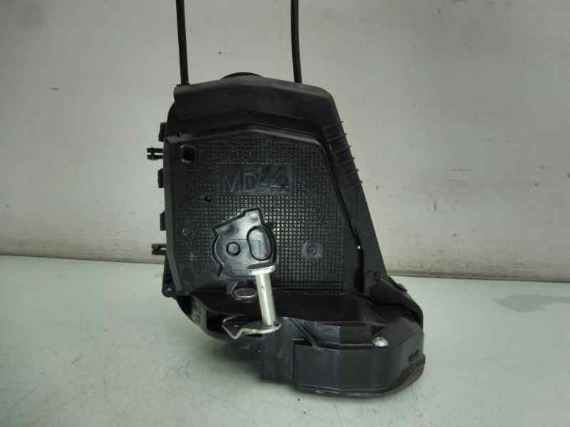 Recambio de cerradura puerta trasera izquierda para toyota yaris active referencia OEM IAM   