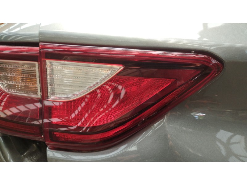 Recambio de piloto trasero izquierdo en porton para kia stonic (ybcuv) platinum edition referencia OEM IAM 92403H8400 92403H8 