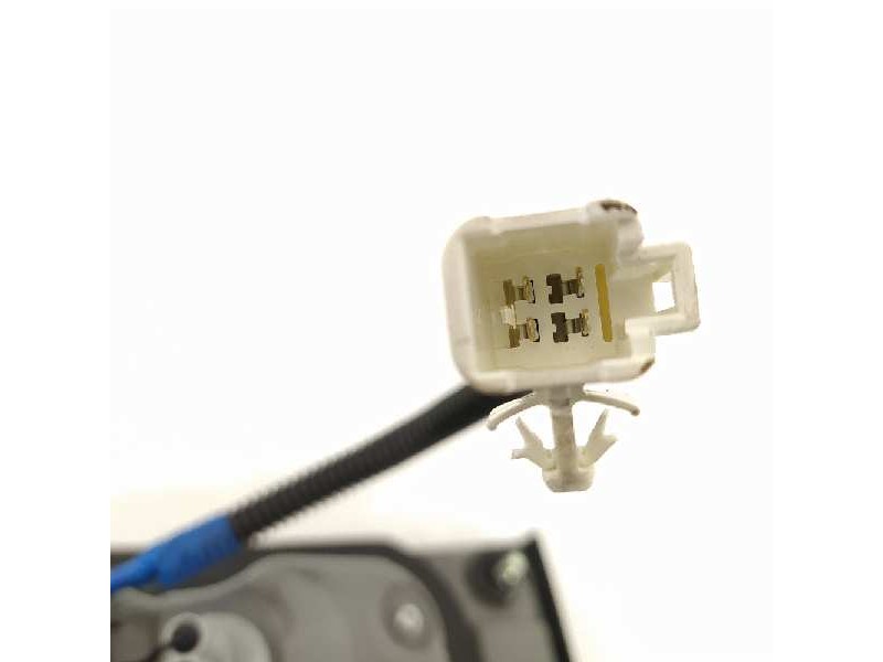 Recambio de piloto trasero derecho en porton para lexus is200 (ds2/is2) 220d referencia OEM IAM   