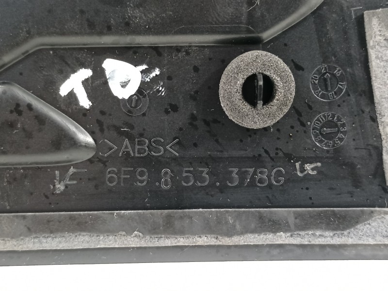 Recambio de moldura para seat arona xperience referencia OEM IAM 6F9853378G  