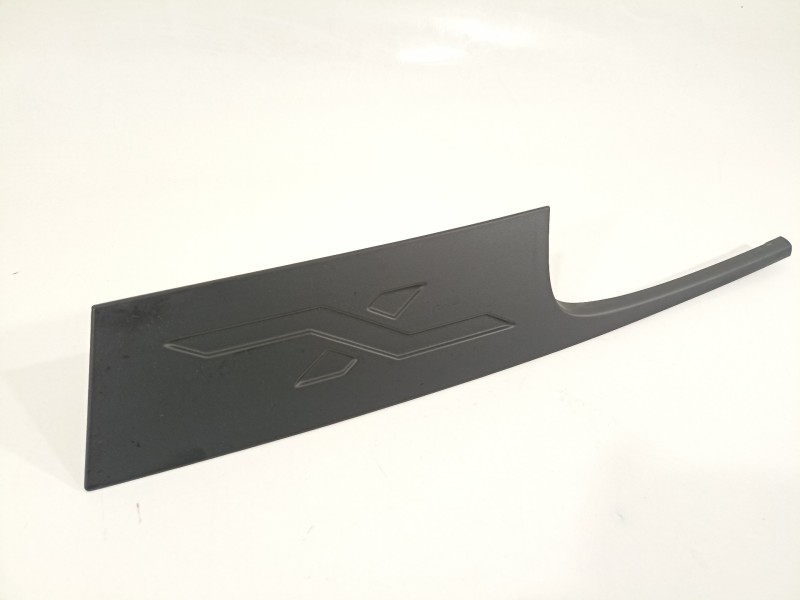 Recambio de moldura para seat arona xperience referencia OEM IAM 6F9853378G  