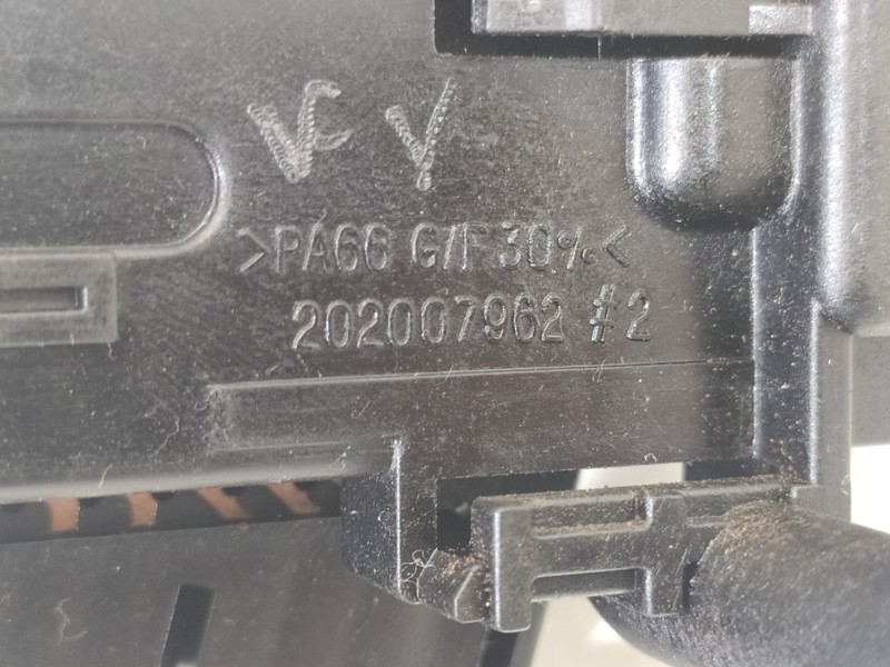 Recambio de mando limpia para hyundai i10 1.2 cat referencia OEM IAM 202007962  