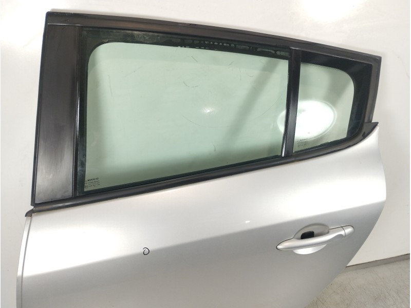 Recambio de puerta trasera izquierda para renault megane iii berlina 5 p emotion referencia OEM IAM   