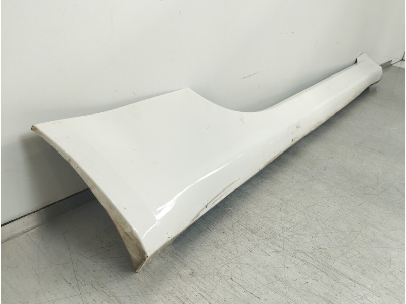 Recambio de faldon lateral para fiat 500 abarth referencia OEM IAM 735509256  