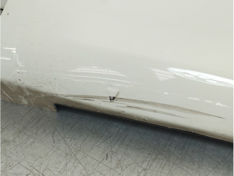 Recambio de faldon lateral para fiat 500 abarth referencia OEM IAM 735509256  