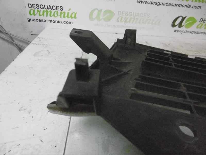 Recambio de rejilla delantera para opel movano referencia OEM IAM   