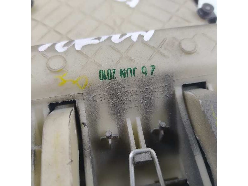 Recambio de maneta exterior porton para hyundai i10 1.2 cat referencia OEM IAM 1817200X020  