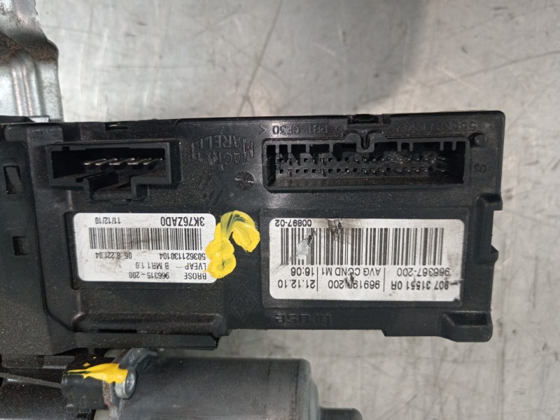 Recambio de elevalunas delantero izquierdo para renault megane iii berlina 5 p emotion referencia OEM IAM 807210002  