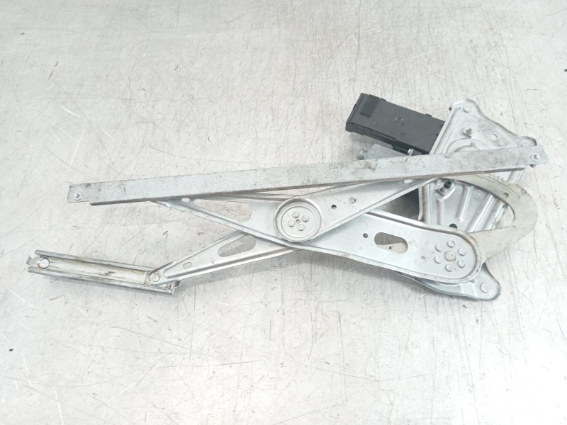 Recambio de elevalunas delantero izquierdo para renault megane iii berlina 5 p emotion referencia OEM IAM 807210002  