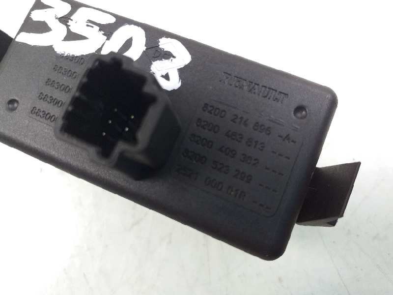 Recambio de warning para renault clio iii style referencia OEM IAM 8200214896 8200483813 8200409382