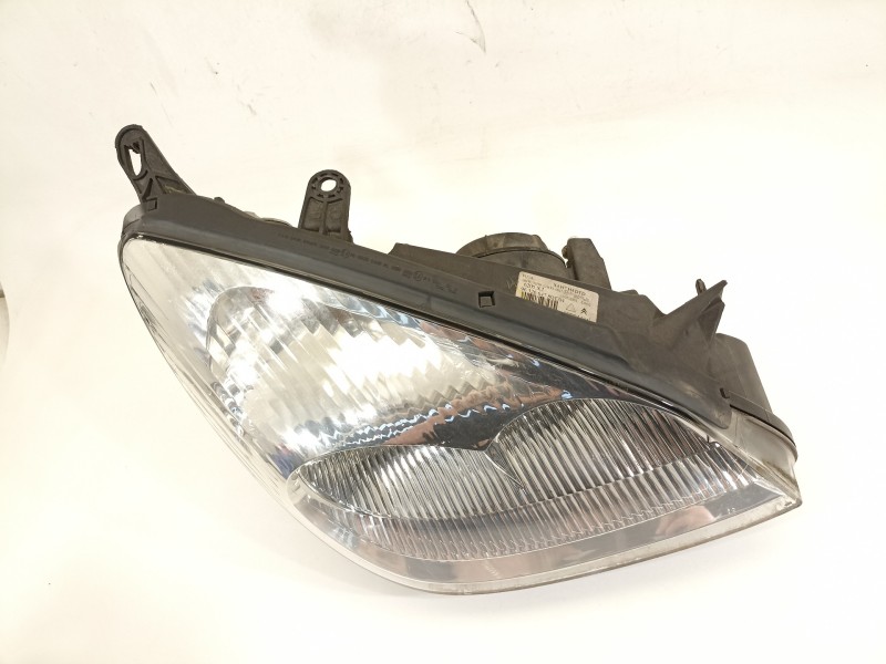 Recambio de faro derecho para citroën c5 berlina 2.0 hdi 90 sx/sx automático referencia OEM IAM 9632664780  