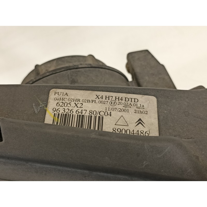 Recambio de faro derecho para citroën c5 berlina 2.0 hdi 90 sx/sx automático referencia OEM IAM 9632664780  