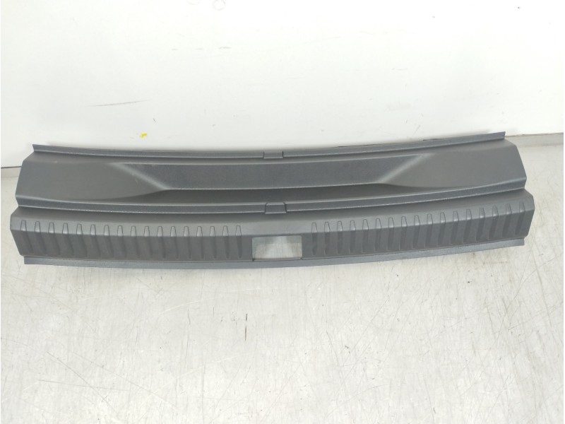 Recambio de moldura para seat arona xperience referencia OEM IAM 6F9863459A  